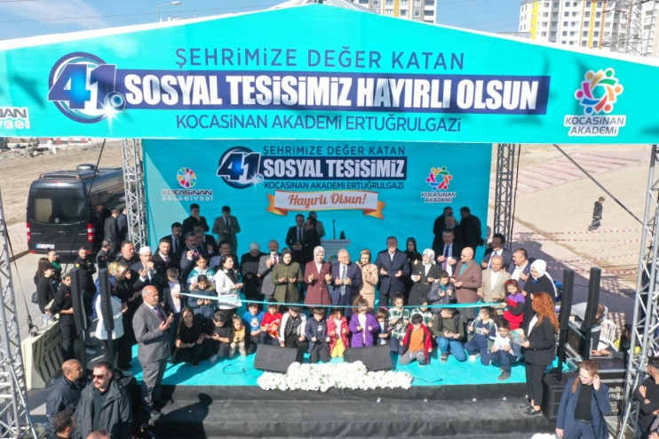 BAKAN GÖKTAŞ’DAN BAŞKAN ÇOLAKBAYRAKDAR’IN ÇALIŞMALARINA ÖVGÜ
