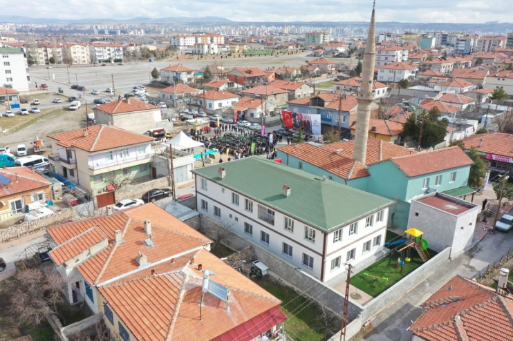 BAŞKAN ÇOLAKBAYRAKDAR, “VATANDAŞLARIMIZA DAHA KONFORLU YAŞAM OLANAKLARI SAĞLIYORUZ”