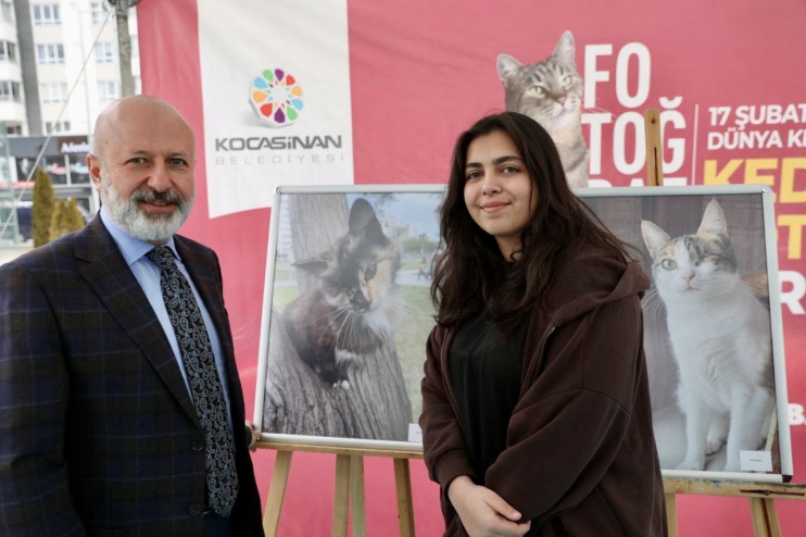 KOCASİNAN’DA KEDİ TEMALI FOTOĞRAF YARIŞMASI’NDA KAZANANLAR ÖDÜLLERİNİ ALDI