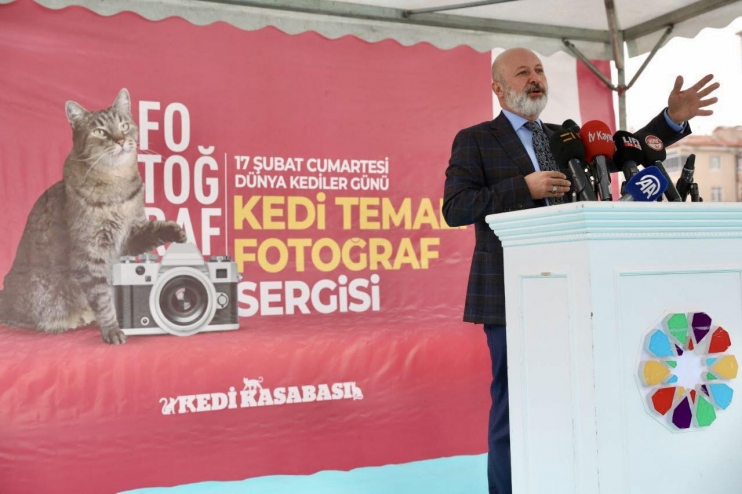 KOCASİNAN’DA KEDİ TEMALI FOTOĞRAF YARIŞMASI’NDA KAZANANLAR ÖDÜLLERİNİ ALDI