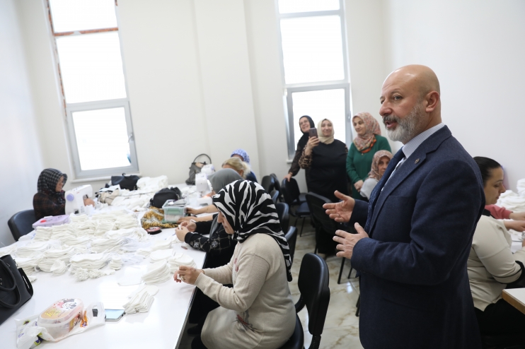 KOCASİNAN AKADEMİ’NİN EL EMEKLERİ, BU SEFER DE GAZZE İÇİN