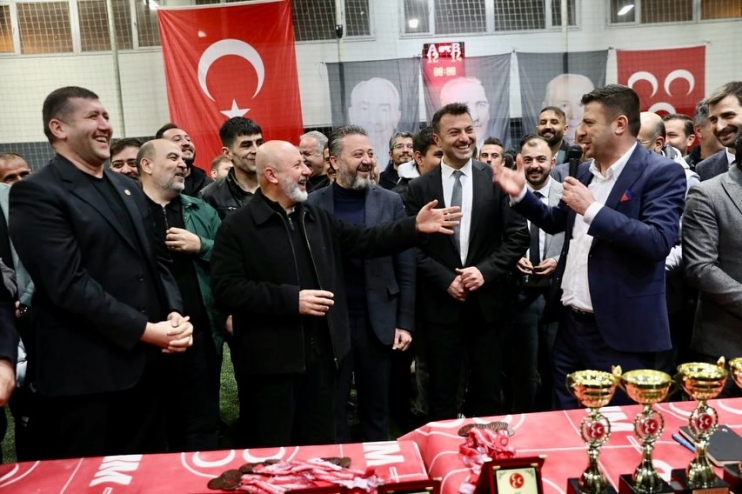 BAŞKAN ÇOLAKBAYRAKDAR, ‘BÖLGELER ARASI FUTBOL TURNUVASI’NIN FİNAL MAÇINI İZLEDİ