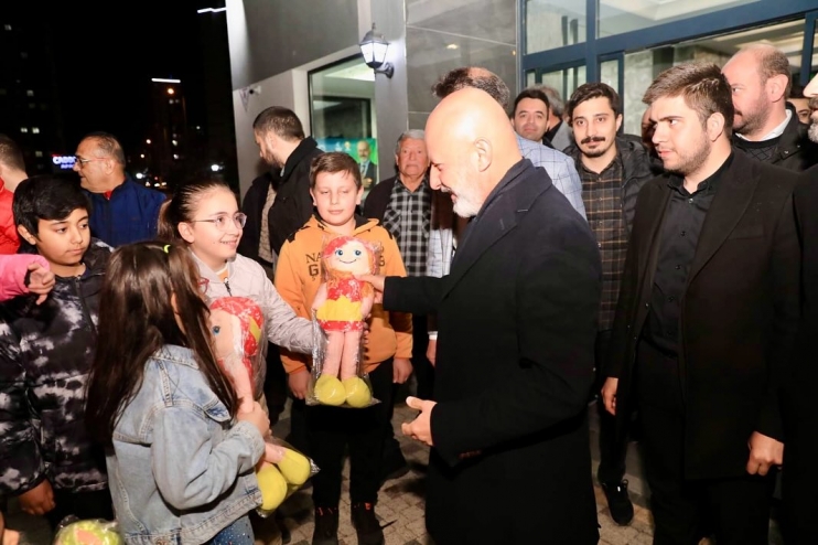 BAŞKAN ÇOLAKBAYRAKDAR, “KOCASİNAN’A DEĞER KATAN PROJELERE İMZA ATTIK”
