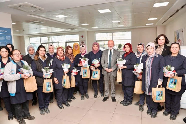 BAŞKAN ÇOLAKBAYRAKDAR, “KADINLAR, BİR GÜN DEĞİL, HER GÜN KIYMETLİDİR”