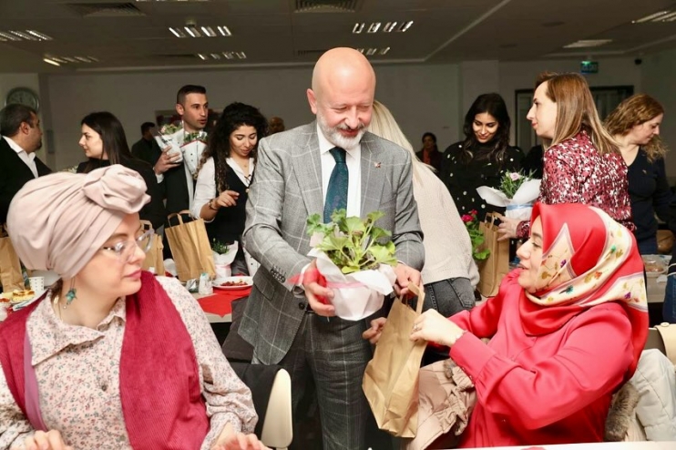BAŞKAN ÇOLAKBAYRAKDAR, “KADINLAR, BİR GÜN DEĞİL, HER GÜN KIYMETLİDİR”