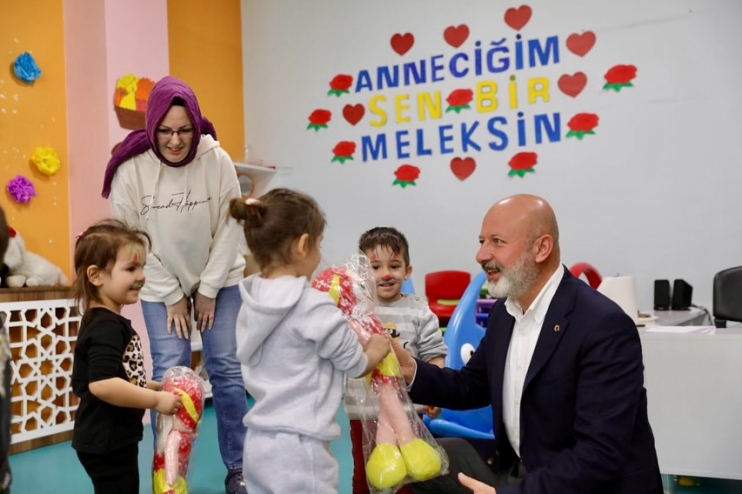 BAŞKAN ÇOLAKBAYRAKDAR, “KURSLARIMIZ, İSTİHDAMA VE AİLE EKONOMİSİNE KATKI SAĞLIYOR”