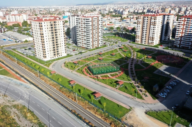 BAŞKAN ÇOLAKBAYRAKDAR, “YEŞİL ALANDA DÜNYA STANDARDINI ÜÇE KATLAYACAĞIZ”