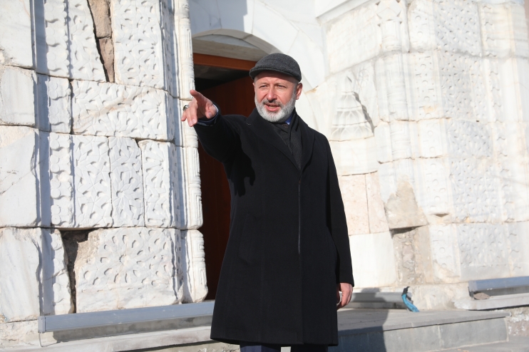 BAŞKAN ÇOLAKBAYRAKDAR, “BİR BELEDİYE, VİZYONUNU DÜNYA ÖTESİNE TAŞIYOR”
