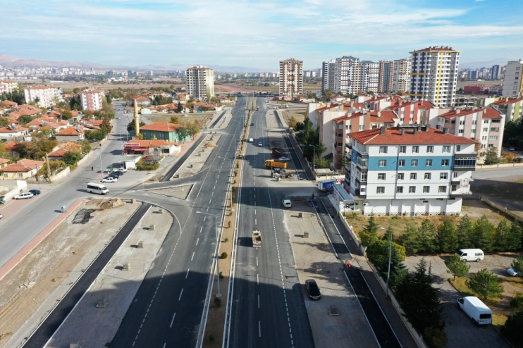 BAŞKAN ÇOLAKBAYRAKDAR, “KOCASİNAN, ASFALTTA DA TARİHİ BİR DÖNÜM NOKTASINA İMZA ATACAK”
