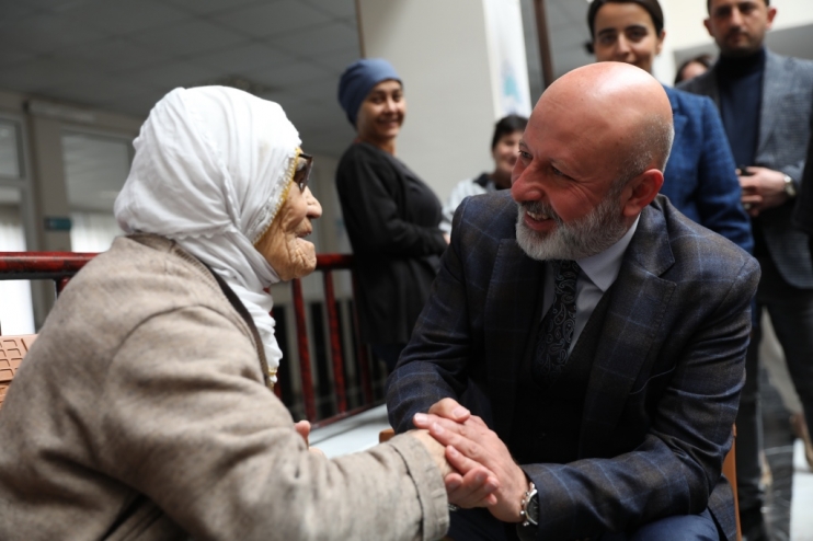 BAŞKAN ÇOLAKBAYRAKDAR, KADİM BÜYÜKLERİN GÖNÜLLERİNE DOKUNDU