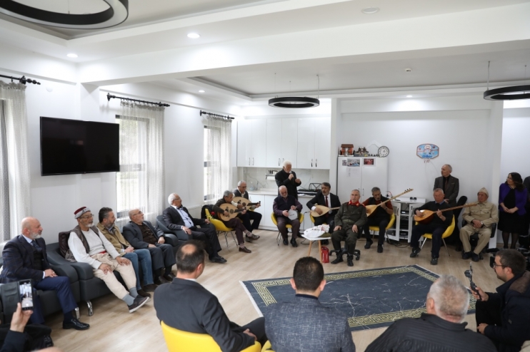 BAŞKAN ÇOLAKBAYRAKDAR, KADİM BÜYÜKLERİN GÖNÜLLERİNE DOKUNDU