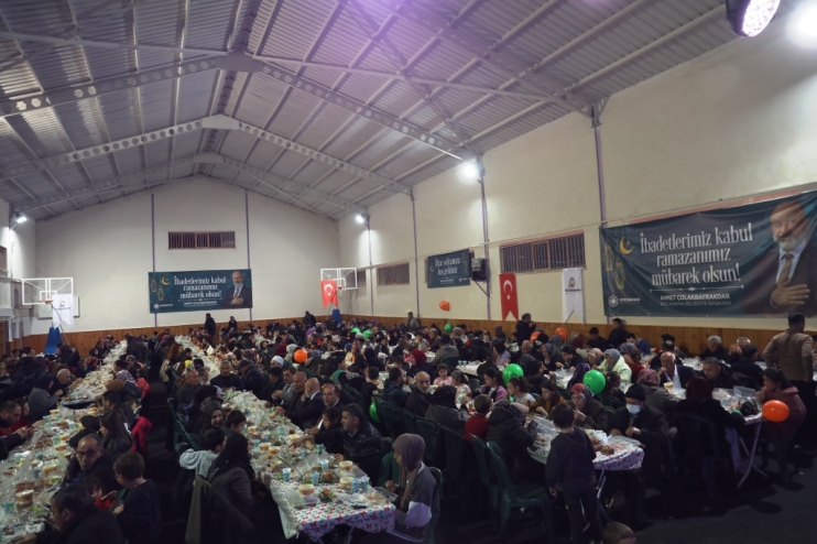 BAŞKAN ÇOLAKBAYRAKDAR, “SOFRALARIMIZ, PAYLAŞTIKÇA BEREKETLENİYOR”