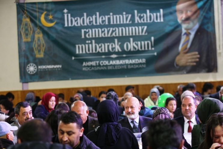 BAŞKAN ÇOLAKBAYRAKDAR, “SOFRALARIMIZ, PAYLAŞTIKÇA BEREKETLENİYOR”