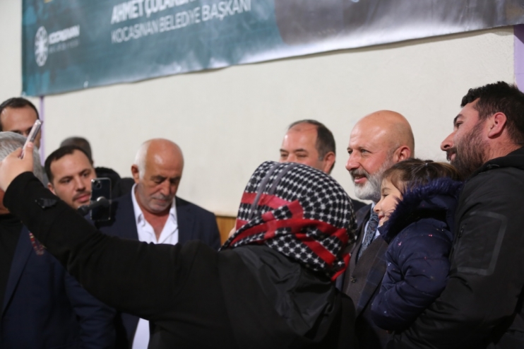 BAŞKAN ÇOLAKBAYRAKDAR, “SOFRALARIMIZ, PAYLAŞTIKÇA BEREKETLENİYOR”