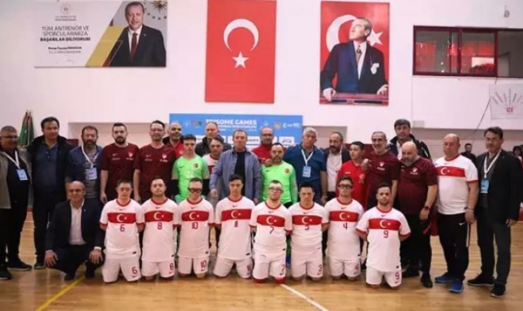 BAŞKAN ÇOLAKBAYRAKDAR, DÜNYA İKİNCİSİ OLAN KOCASİNAN’IN ÖZEL SPORCUSUNU TEBRİK ETTİ