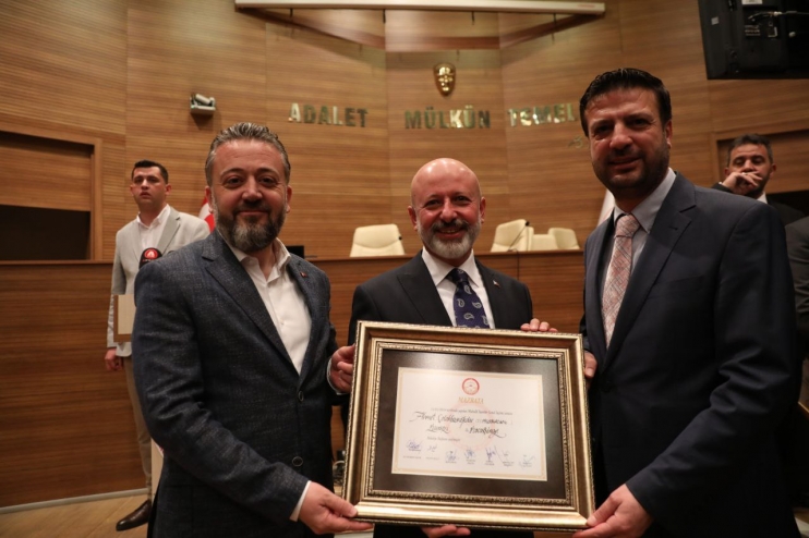 BAŞKAN ÇOLAKBAYRAKDAR, MAZBATASINI ALDI