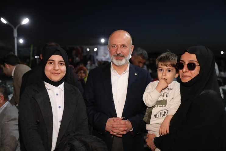 BAŞKAN ÇOLAKBAYRAKDAR, “HEMŞEHRİLERİMİZLE RAMAZAN’IN GÜZELLİKLERİNİ PAYLAŞIYORUZ”