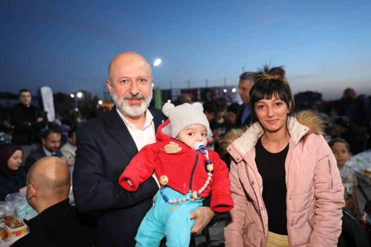 BAŞKAN ÇOLAKBAYRAKDAR, “HEMŞEHRİLERİMİZLE RAMAZAN’IN GÜZELLİKLERİNİ PAYLAŞIYORUZ”