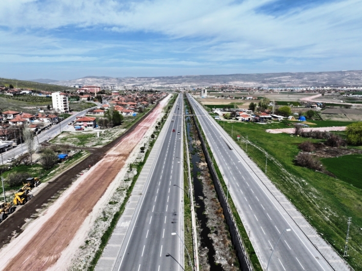 BAŞKAN ÇOLAKBAYRAKDAR, “YENİ ÇALIŞMA, HEM ŞEHRİN ÇEHRESİNİ DEĞİŞTİRECEK HEM DE TRAFİĞİNİ RAHATLATACAK”