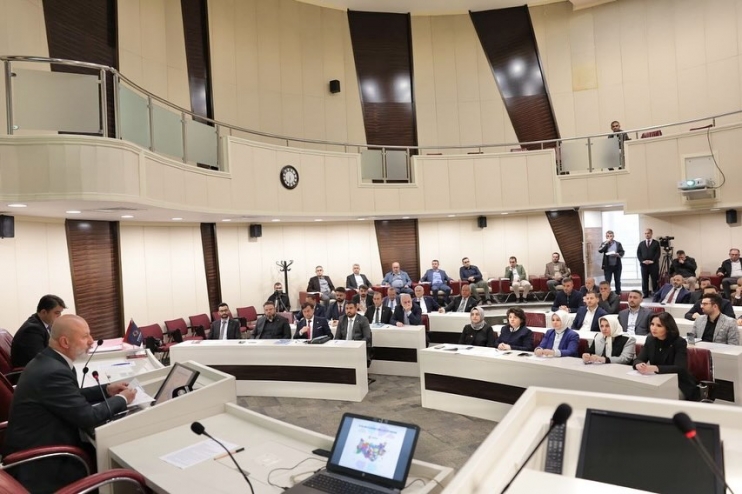 KOCASİNAN’DA SEÇİMLERDEN SONRAKİ İLK MECLİS TOPLANTISI YAPILDI