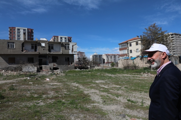 BAŞKAN ÇOLAKBAYRAKDAR, “KOCASİNAN, KENTSEL DÖNÜŞÜMLE KAYSERİ’NİN YENİ YÜZÜ OLUYOR”