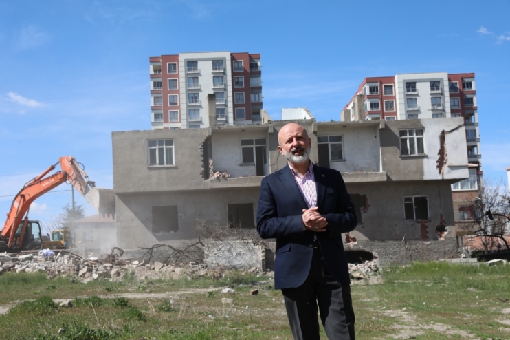 BAŞKAN ÇOLAKBAYRAKDAR, “KOCASİNAN, KENTSEL DÖNÜŞÜMLE KAYSERİ’NİN YENİ YÜZÜ OLUYOR”
