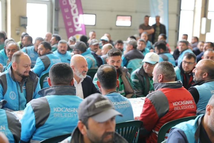 BAŞKAN ÇOLAKBAYRAKDAR, “BÜTÜN ALANLARDA FARKINI ORTAYA KOYAN BELEDİYEYİZ”