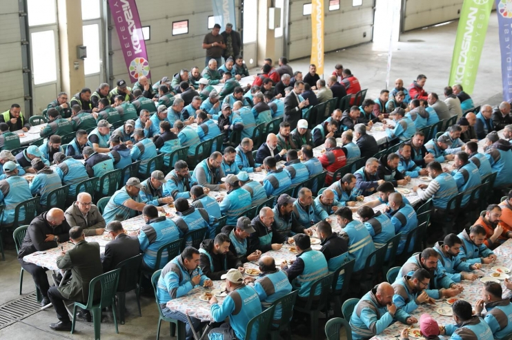 BAŞKAN ÇOLAKBAYRAKDAR, “BÜTÜN ALANLARDA FARKINI ORTAYA KOYAN BELEDİYEYİZ”