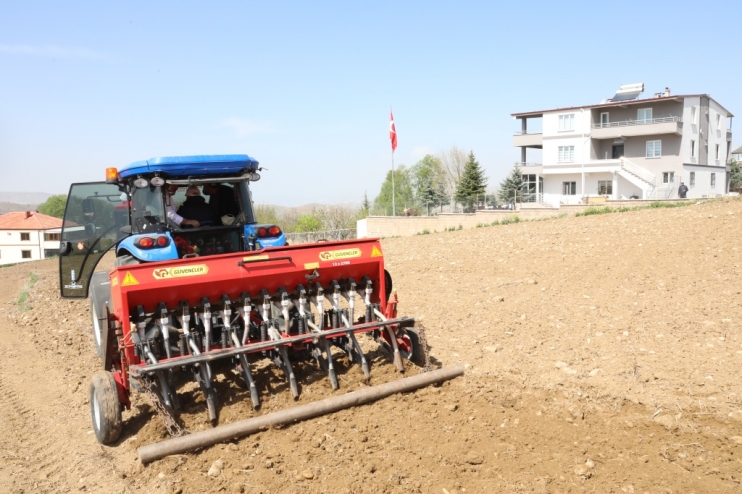 BAŞKAN ÇOLAKBAYRAKDAR, “KAYSERİ, TÜRKİYE’NİN TARIMSAL ÜRETİM MERKEZİ OLACAK”