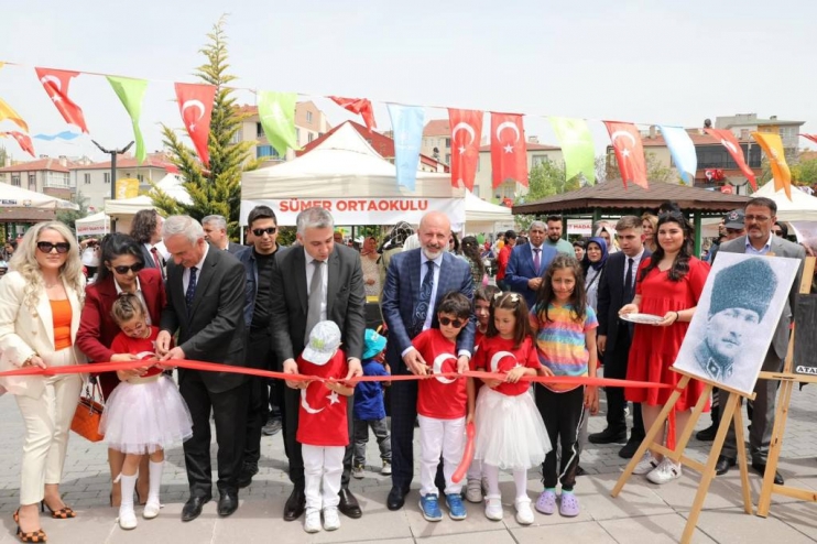 KOCASİNAN’DA 3 GÜN SÜRECEK OLAN ÇOCUK ŞENLİKLERİ BAŞLADI