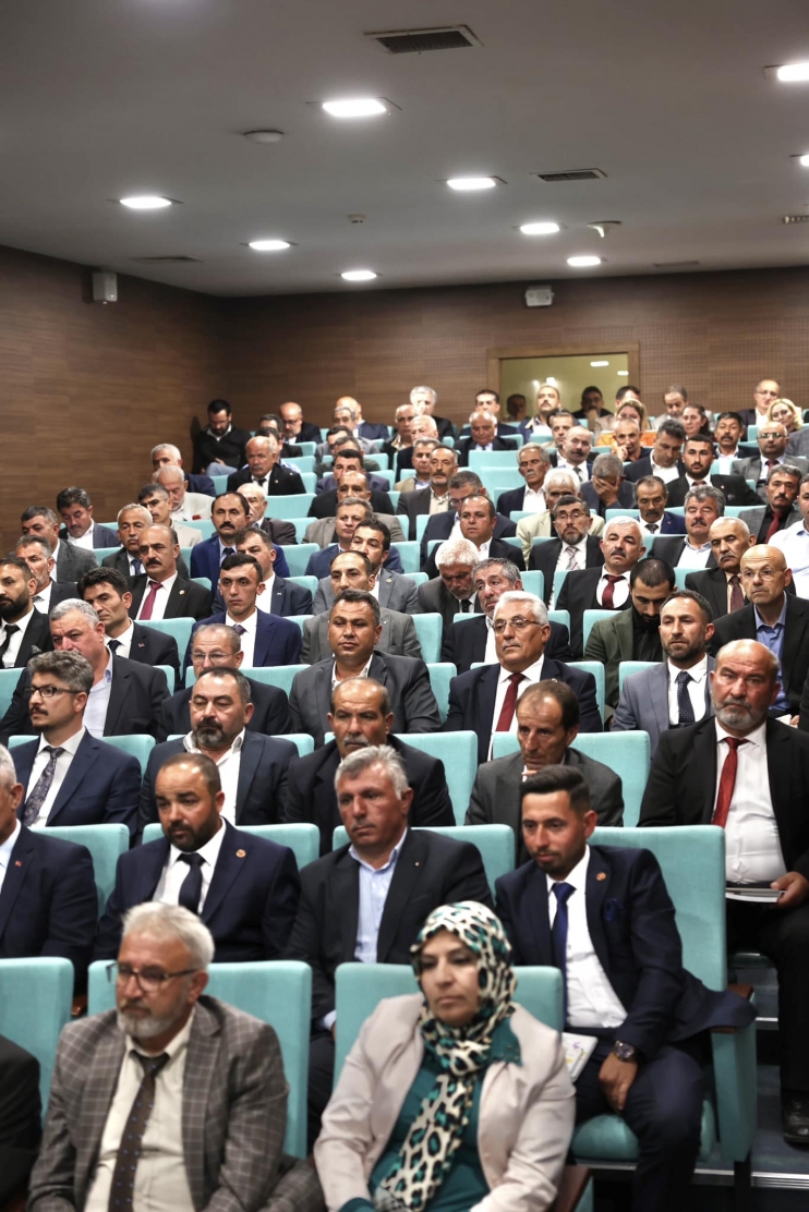 BAŞKAN ÇOLAKBAYRAKDAR, MUHTARLARLA BİR ARAYA GELDİ