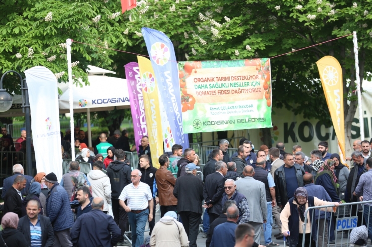 KOCASİNAN’IN ORGANİK DOMATES FİDESİNE VATANDAŞLARDAN YOĞUN İLGİ