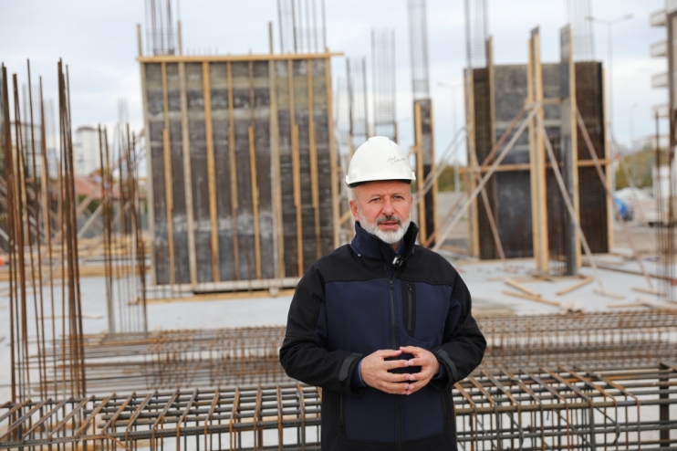 BAŞKAN ÇOLAKBAYRAKDAR, “TÜRKİYE’YE ÖRNEK KENTSEL DÖNÜŞÜM GERÇEKLEŞTİRİYORUZ”