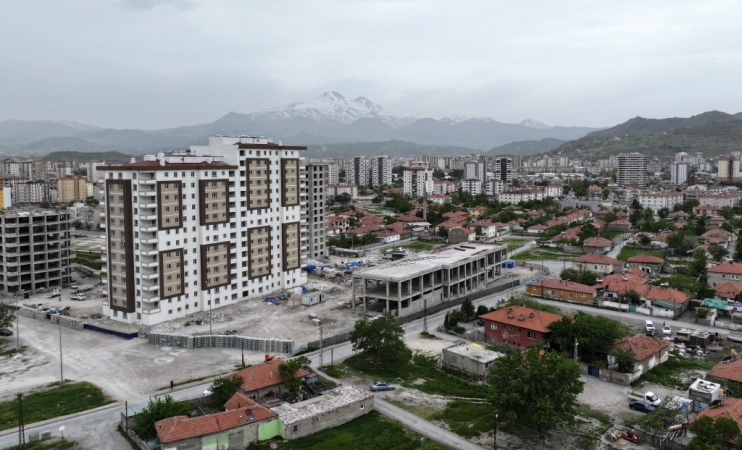 BAŞKAN ÇOLAKBAYRAKDAR, “TÜRKİYE’YE ÖRNEK KENTSEL DÖNÜŞÜM GERÇEKLEŞTİRİYORUZ”