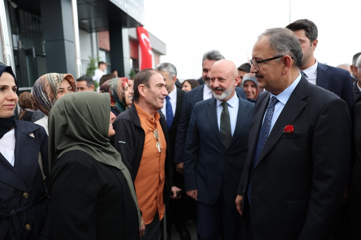 BAŞKAN ÇOLAKBAYRAKDAR, “YENİ KOCASİNAN’A YAKIŞIR BİR MAHALLE İNŞA EDİYORUZ”