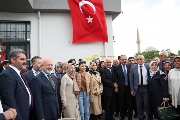 BAŞKAN ÇOLAKBAYRAKDAR, “YENİ KOCASİNAN’A YAKIŞIR BİR MAHALLE İNŞA EDİYORUZ”