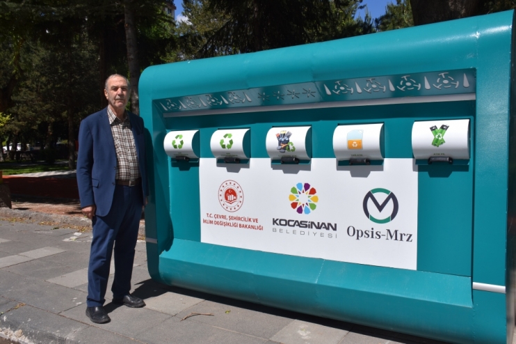 BAŞKAN ÇOLAKBAYRAKDAR, “GERİ DÖNÜŞÜMLE GELECEĞİ VE DOĞAYI KORUYORUZ”