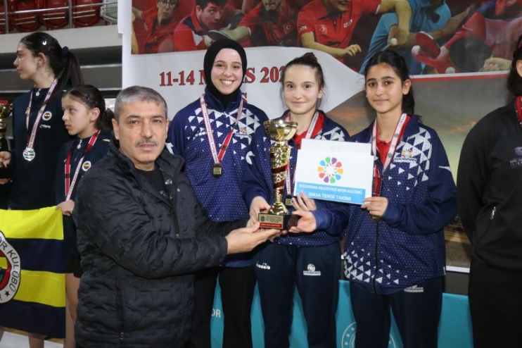 KOCASİNAN’IN YILDIZLARI, FENERBAHÇE’Yİ YİNE YENDİ VE TÜRKİYE ŞAMPİYONU OLDU