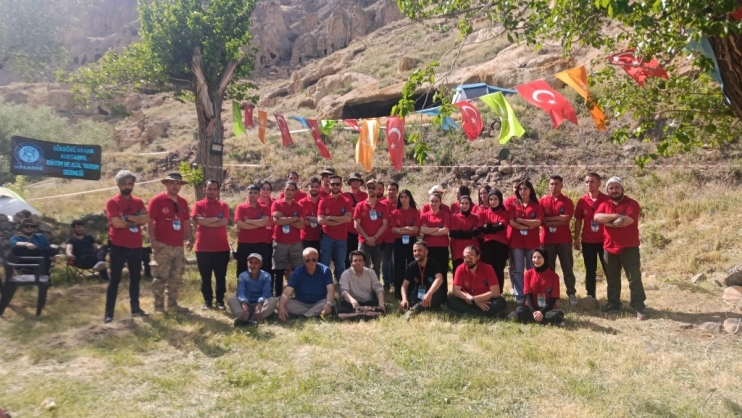 KOCASİNAN GENÇLİK KULÜBÜ, KAMP ETKİNLİĞİYLE EŞSİZ BİR GÜN YAŞADI