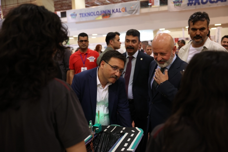 BAŞKAN ÇOLAKBAYRAKDAR, “KOCAFEST İLE TEKNOLOJİK DONANIMLI AKILLI ŞEHİRLER VE YENİ TÜRKİYE İNŞA EDECEĞİZ”