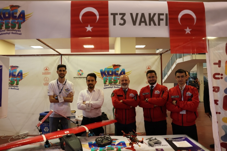 BAŞKAN ÇOLAKBAYRAKDAR, “KOCAFEST İLE TEKNOLOJİK DONANIMLI AKILLI ŞEHİRLER VE YENİ TÜRKİYE İNŞA EDECEĞİZ”