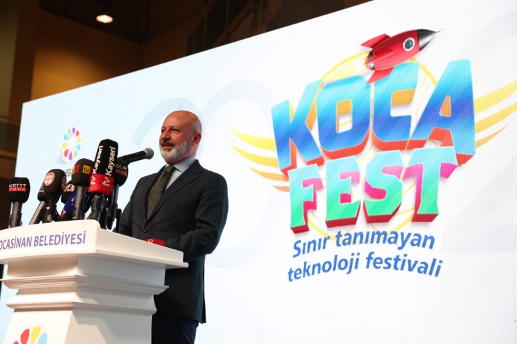 SINIR TANIMAYAN TEKNOLOJİ FESTİVALİ’NDE GENÇLERİN HAYALLERİ GERÇEKLEŞİYOR