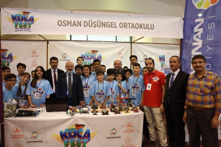 SINIR TANIMAYAN TEKNOLOJİ FESTİVALİ’NDE GENÇLERİN HAYALLERİ GERÇEKLEŞİYOR