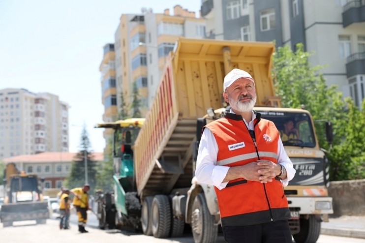 BAŞKAN ÇOLAKBAYRAKDAR, “KENTSEL DÖNÜŞÜMLE MODERNLEŞEN SEYRANİ, DAHA DA GÜZEL OLACAK”