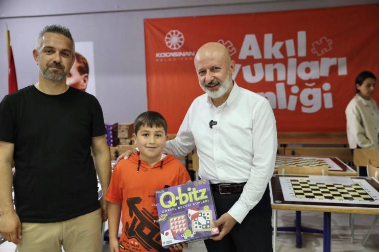 BAŞKAN ÇOLAKBAYRAKDAR, “HİZMETLERİMİZLE ÇOCUKLARIMIZIN GELECEĞİNİ İNŞA EDİYORUZ”