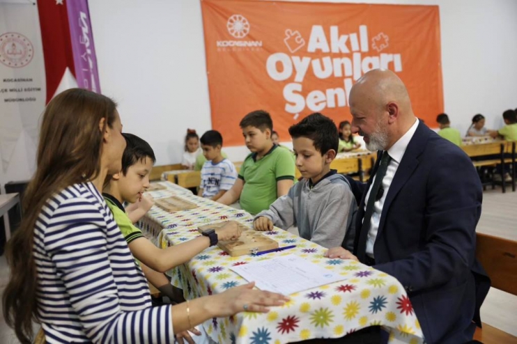 BAŞKAN ÇOLAKBAYRAKDAR, “HİZMETLERİMİZLE ÇOCUKLARIMIZIN GELECEĞİNİ İNŞA EDİYORUZ”
