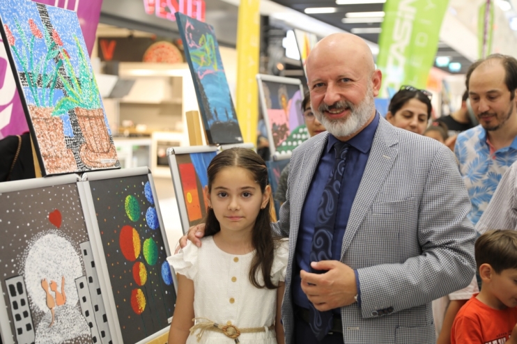 BAŞKAN ÇOLAKBAYRAKDAR, “HER ALANDA GENÇLERİMİZİN VE EVLATLARIMIZIN YANINDAYIZ”