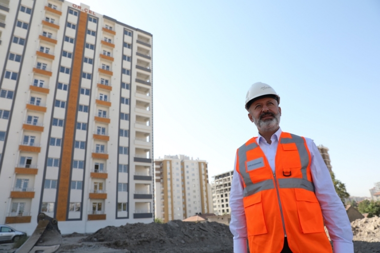BAŞKAN ÇOLAKBAYRAKDAR, “TÜRKİYE’DE KENDİ İMKÂNLARIYLA DÖNÜŞÜM YAPAN TEK BELEDİYEYİZ”