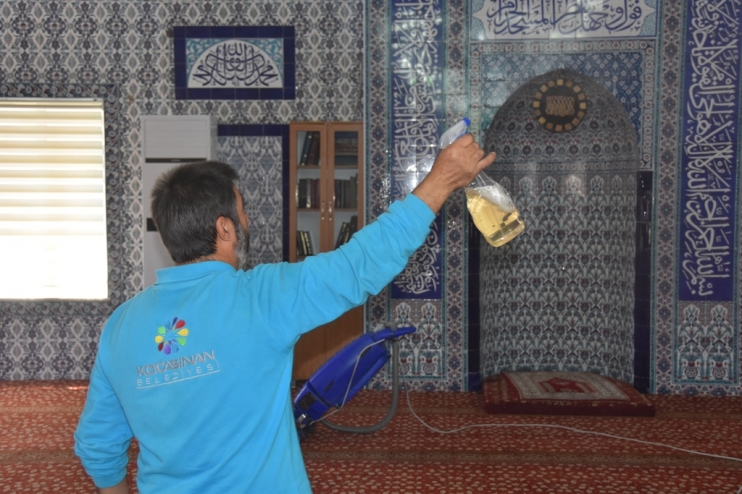 KOCASİNAN’DA CAMİLER GÜL KOKUYOR
