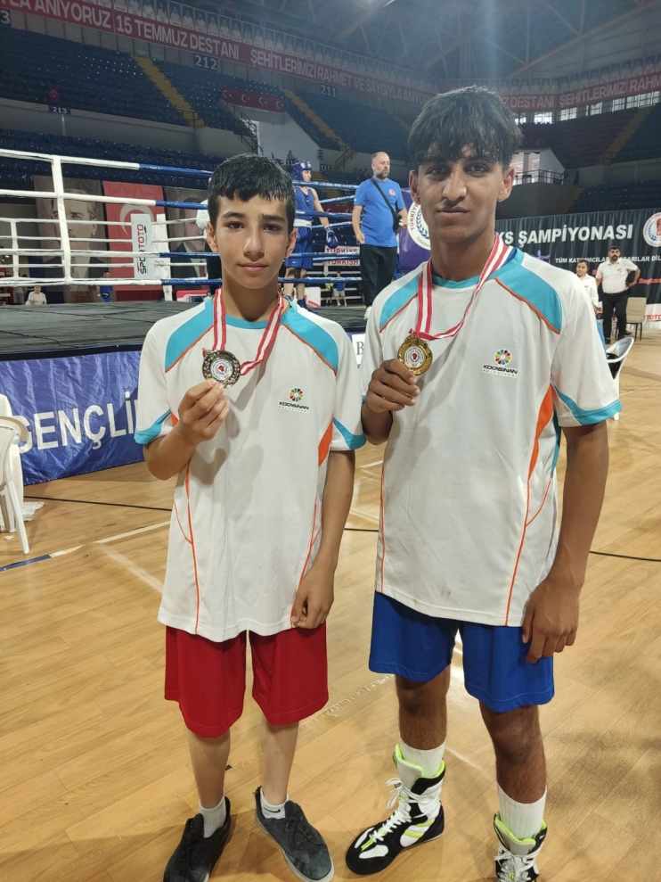 KOCASİNAN’IN BOKS SPORCUSU MUHAMMET ALİ TAYYAR TÜRKİYE ŞAMPİYONU OLDU